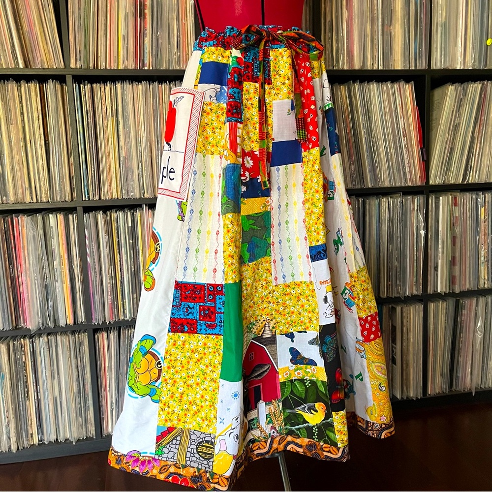 🍎 Spinner patchwork handmade whimsical pocket phish tour 🌻